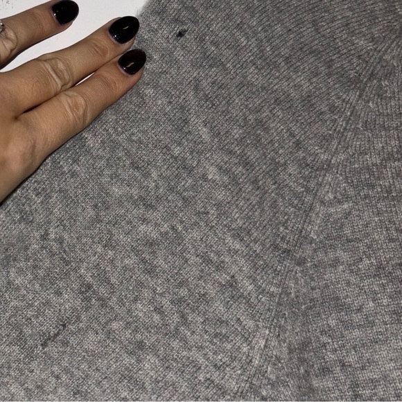 Abercrombie & Fitch 100% Cashmere Turtleneck in S - Picture 6 of 7